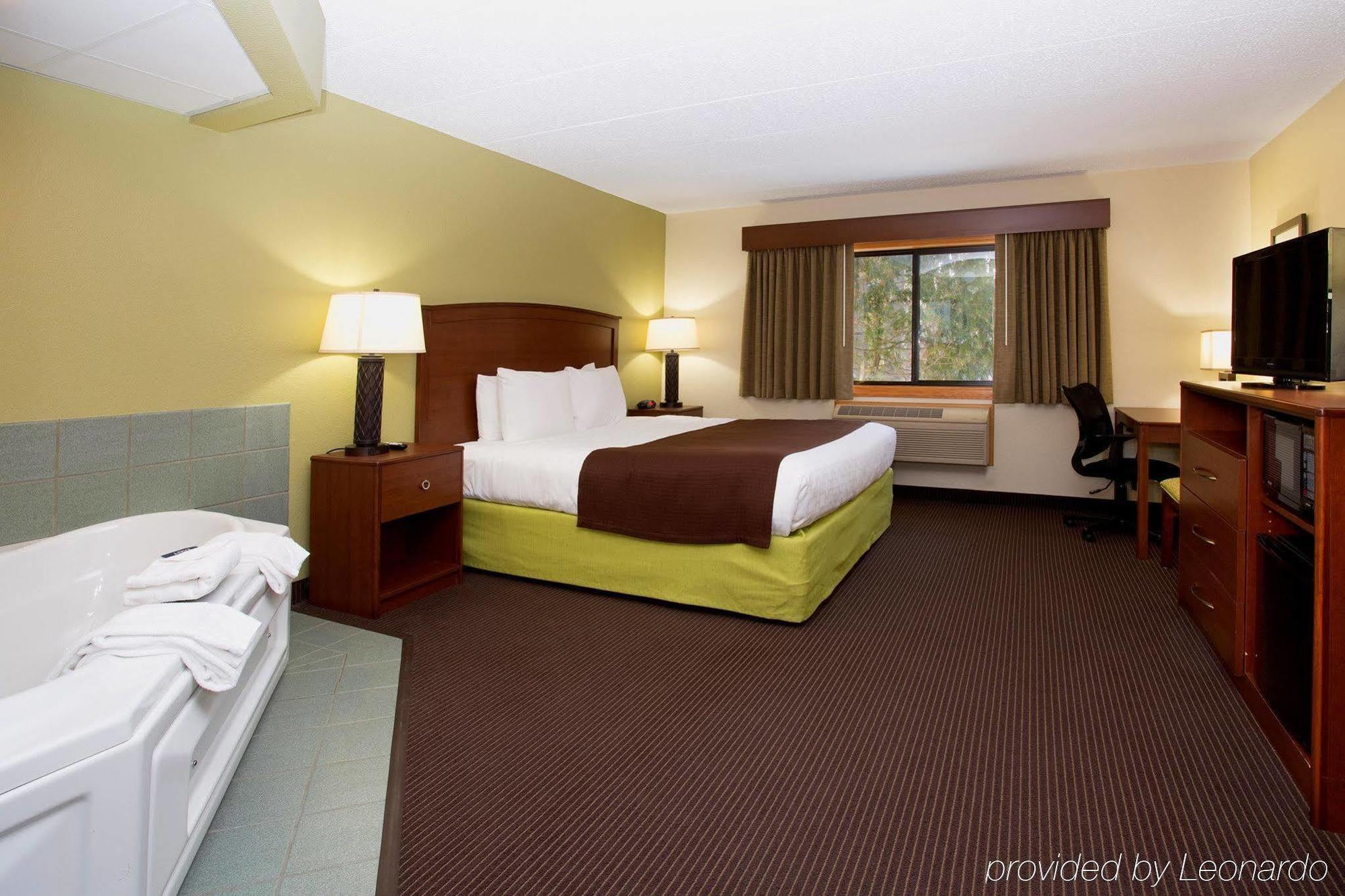 Cobblestone Hotel & Suites - ויסקונסין ראפידס מראה חיצוני תמונה