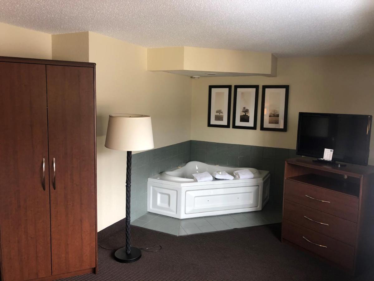 Cobblestone Hotel & Suites - ויסקונסין ראפידס מראה חיצוני תמונה